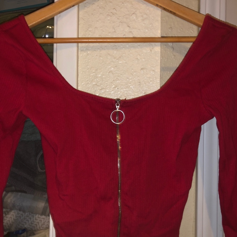 red long sleeve crop top with zipper